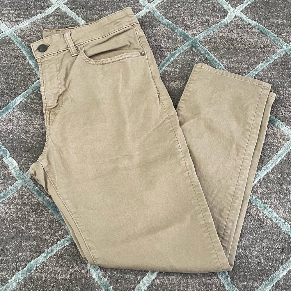 American Eagle Outfitters Men's Khaki Athletic Fit Pants